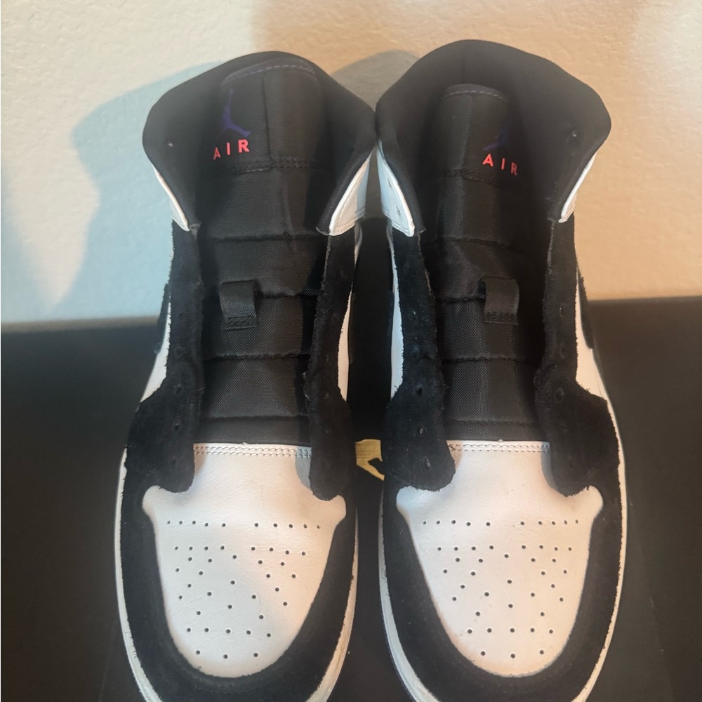 Jordan 1 mid Black and White High-Top Sneakers